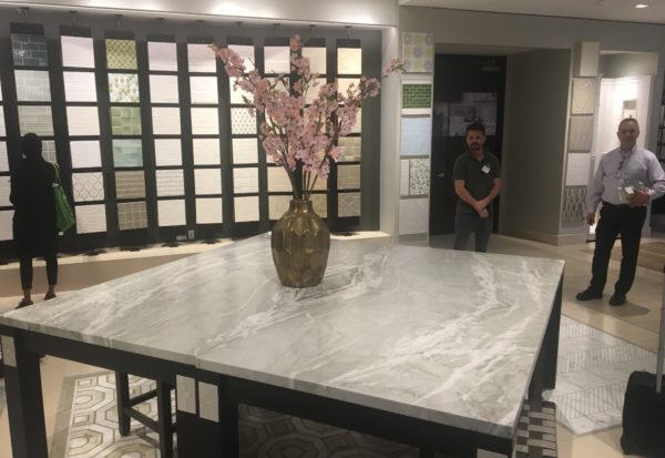 Nuage Table