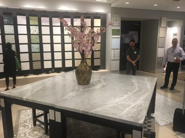 Nuage Table